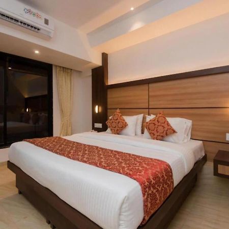 Hotel Mourya Residency Νάβι Μουμπάι Εξωτερικό φωτογραφία