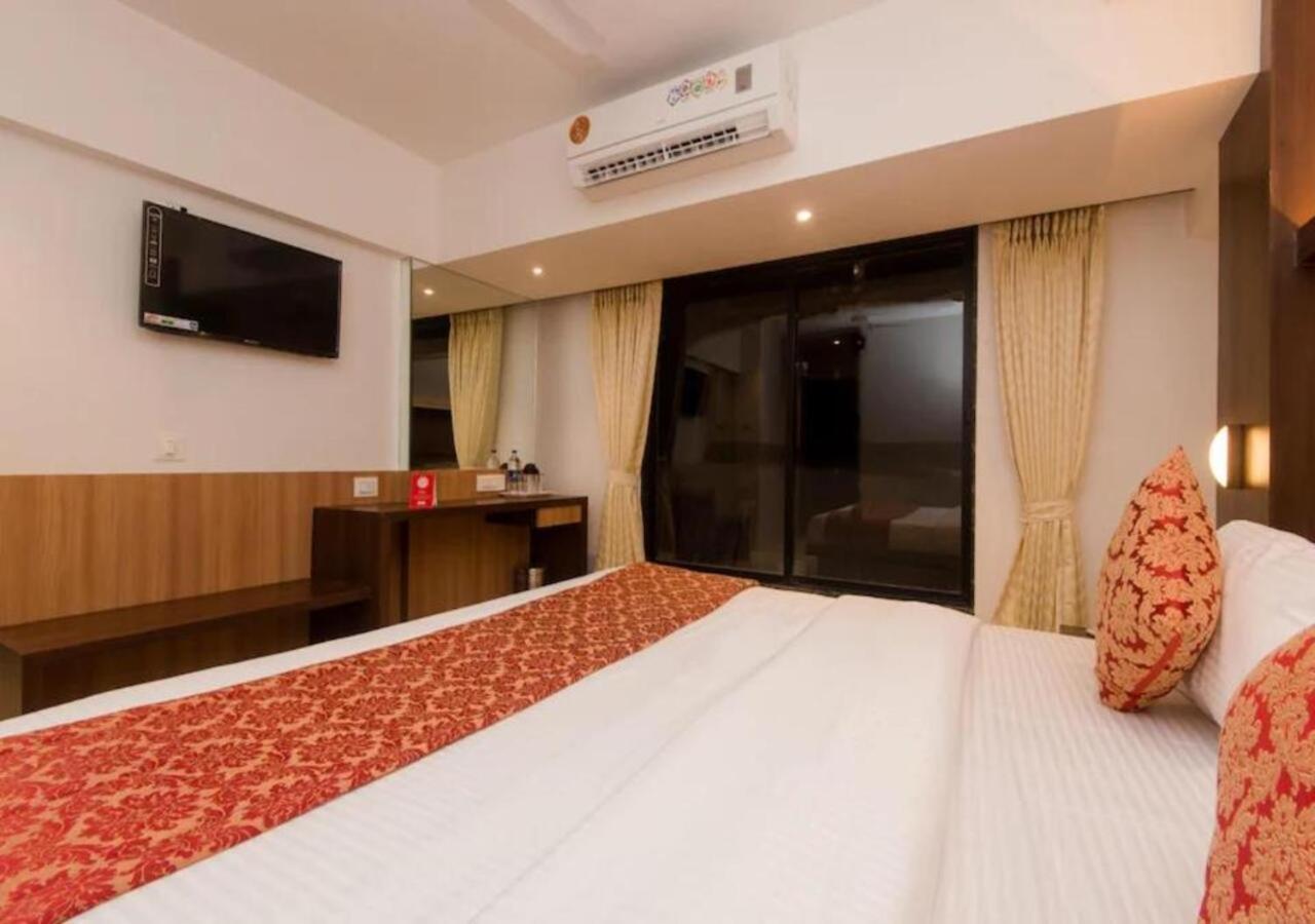 Hotel Mourya Residency Νάβι Μουμπάι Εξωτερικό φωτογραφία